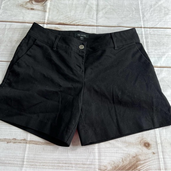 The limited size 6 black shorts - Picture 1 of 7